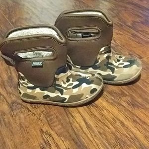 Camo Insulated Baby Bogs